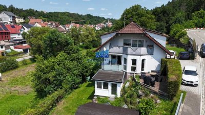Renoviertes 3 Familienhaus mit großem Grundstück + Bauplatz