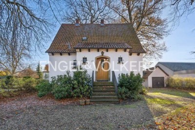 FAMILIENFREUNDLICHES EINFAMILIENHAUS MIT WOHLFÜHLAMBIENTE UND VIEL GRÜN!