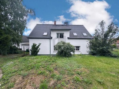 EIN JUWEL AUS DEN 30ERN MIT GROßEM GARTEN