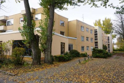 Wohnen im Grünen – 1-Zimmerwohnung mit Einbauküche in Berlin-Lankwitz