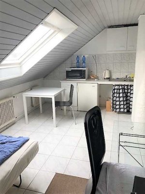**Ab 1.7 Teilmöbliertes City Apartment - Nähe Paradeplatz**