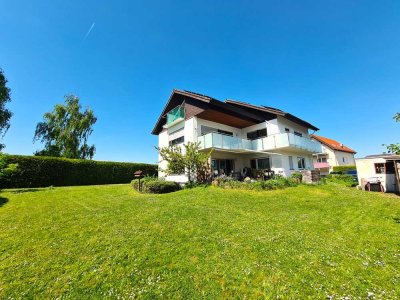 °°° FÜR 1 PERSON. WELCH EINE AUSSICHT: URGEMÜTLICHE DG WOHNUNG IN FELDRANDLAGE °°°