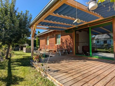 Gemütliches Holzhaus mit Einliegerwohnung