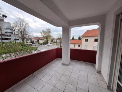 zentral wohnen mit fußläufiger Anbindung zu AUDI/Innenstadt,
auch als WG geeignet
