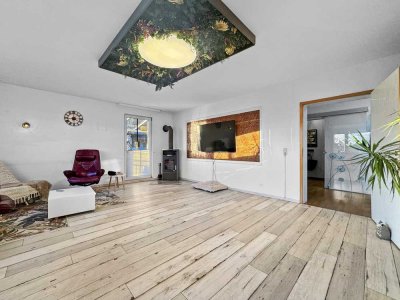 Gepflegte 5 Zimmer Wohnung mit Balkon in zentraler Lage