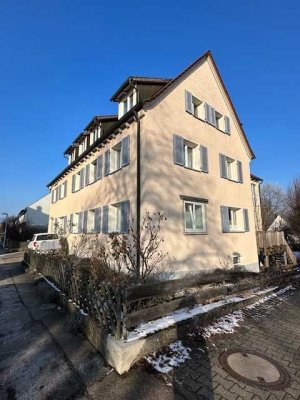 Gemütliche Dachgeschoß Wohnung in Regglisweiler!!