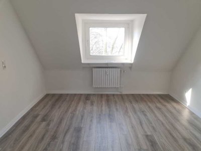 Renovierte 3-Zimmer-Dachgeschosswohnung zu vermieten!