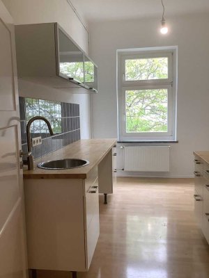 *Anfragen nur über Portal* Erstbezug nach Sanierung_3-Raum Wohnung beim Nöldner Platz