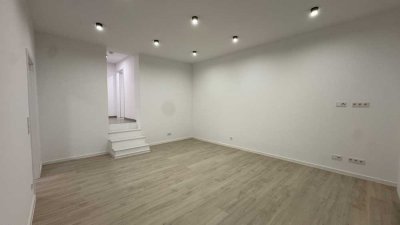 Bezugsfrei ab 01.01.26. Erstbezug nach Sanierung. 2-ZKB-Mietwohnung im Herzen von Germersheim.