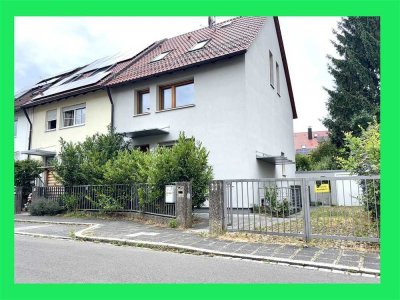 ... Es heißt, 3 Sek. reichen, um sich zu verlieben ... das kann was werden ... bis bald !