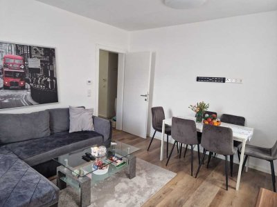 Provisionsfrei: Sanierte & modernisierte 3-Zimmer-EG-Wohnung mit Einbauküche in Stuttgart