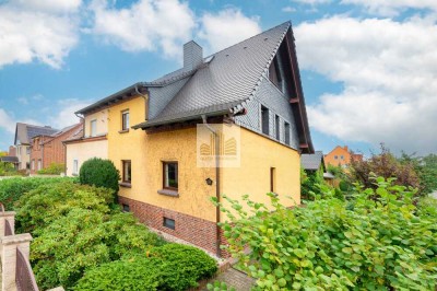 modernes Zweifamilienhaus mit Doppelgarage und Grundstück in Wolfen