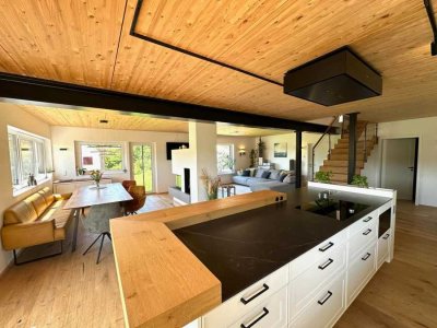 Provisionsfrei* Modernes Einfamilienhaus mit Einliegerwohnung, Smart-Home, PV-Anlage und Panoramabli