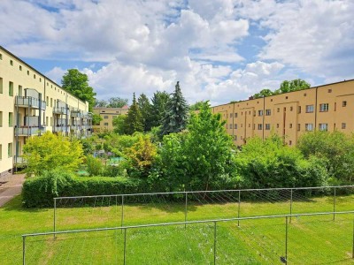 ! Erstbezug nach Sanierung - 3 Raum Wohnung !
