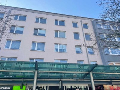 Bremerhaven-Zentrum // Zentral leben mit Komfort – 3-Zimmer-Wohnung mitten in der Fußgängerzone