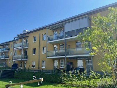 Sonnige, generalsanierte 2 Zimmerwohnung mit Dachterrasse!