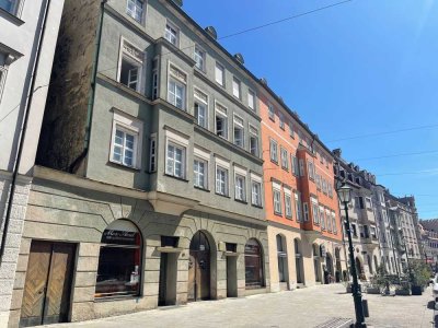 Altstadtwohnen pur in historischen Gemäuern in der Maximilianstraße