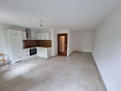 Frisch sanierte 1-Zi.-Wohnung mit Terrasse und moderner EBK