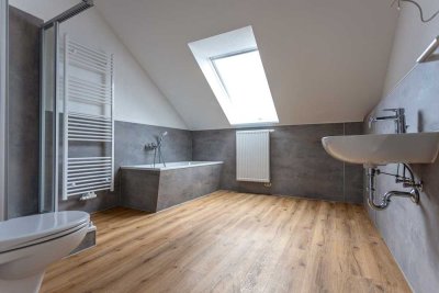 ***Reserviert*** Frisch Sanierte Dachgeschosswohnung mit Stellplatz in Erfurt-Süd