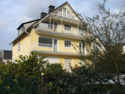 Helle,Großzügige 2 Zimmer Wohnung, provisionsfrei, zentrale Lage