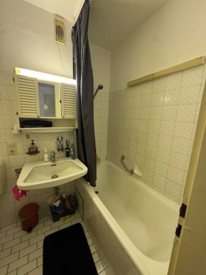 1,5-Zimmer Wohnung mit Balkon in München-Solln - please message me in English