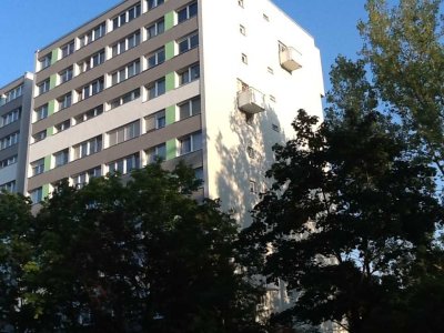 Von Privat     Helle lichtdurchflutete 3-Zimmer Maisonettewohnung mit großer Dachterrasse