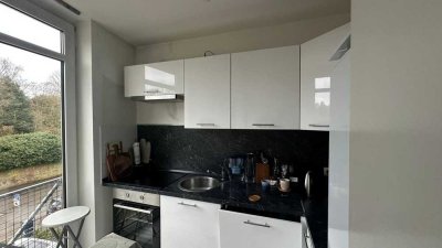 Schöne Stadtwohnung mit großem Wohnzimmer und praktischer Nische
