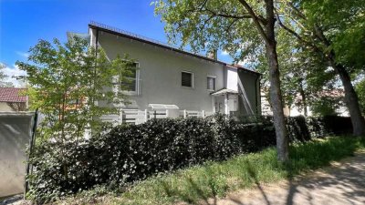 Stilvolle Dachgeschosswohnung mit besonderen Charakter