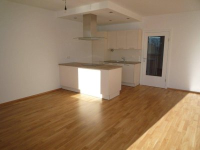 Exklusive Wohnung in Wohnanlage mit nur 3 Einheiten - SPITALBERG - TOP Lage! - TOP FERNBLICK ! + ca. 50m2 SÜDTERRASSE !