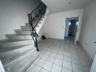 Maisonette Wohnung renoviert mit Terrasse zu vermieten