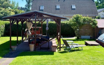Großzügiges Haus mit Einliegerwohnung, Garten und Pool in ruhiger Lage von Karow