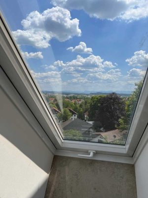 Repräsentative Villa mit Lift, Gästehaus und Blick über Stadt und in die Berge
