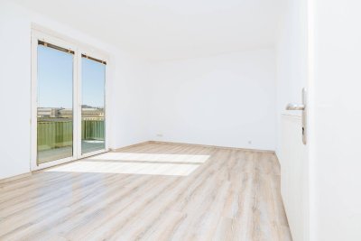 HIGHLIGHT I MODERNE DUSCHE I TOP-AUSGESTATTETE KÜCHE I ZENTRAL &amp; NÄHE BAHNHOF I 4. STOCK MIT LIFT I RENOVIERT I HAUSTIERE WILLKOMMEN I STILVOLLES WOHNEN I DURCHDACHTER GRUNDRISS I PROJEKT WOHNEN