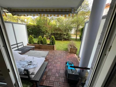 Wohnung mit zwei Zimmern sowie Terrasse und EBK in Taufkirchen