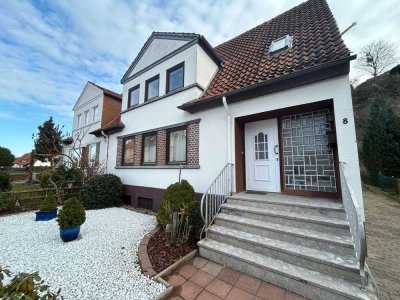 Doppelhaushäfte mit Anbau in Hagenohsen