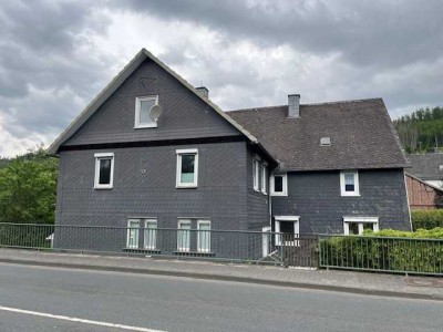 Großes Einfamilienhaus in Bad Laasphe - Niederlaasphe zu verkaufen