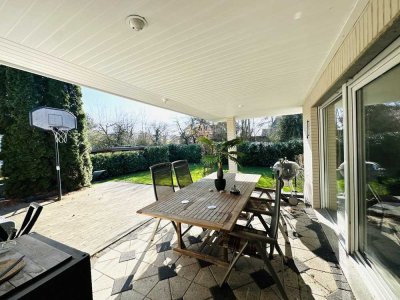 Heller und gepflegter Winkelbungalow für zwei Familien