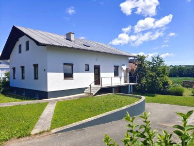 Natur trifft Lebensqualität in Thermenregion! Gemütliches Einfamilienhaus in sonniger Ruhelage mit traumhaftem Ausblick
