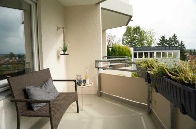 Neu renovierte, helle 1,5-Zimmer Wohnung mit Balkon und EBK, Nähe Klinikum