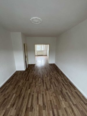 +++ Schöne 105m² DG-Wohnung im Saarlandstraßenviertel zu vermieten +++