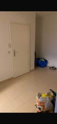 Stilvolle, modernisierte 2-Zimmer-Wohnung mit Balkon und EBK in Düsseldorf