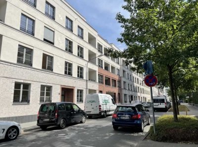 4-Zimmer-Wohnung mit Balkon und EBK in Offenbach am Main