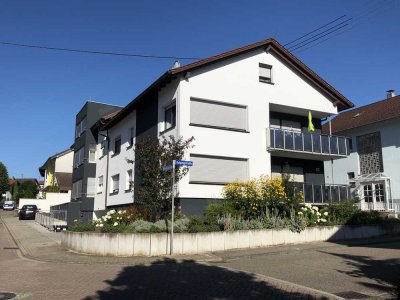 Gepflegte 4-Zimmer-Wohnung mit Balkon und EBK in Östringen