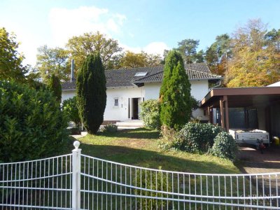 Idylle am Waldrand: Ihr großzügiges Familienhaus