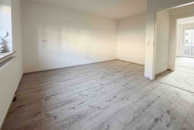 *** Ruhige Lage. Großer Balkon. Wohnküche. Hochwertig renoviert in Nürnberg-Werderau ***