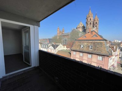 1-Zimmer Wohnung im 5. OG mit Balkon in Worms Stadtzentrum