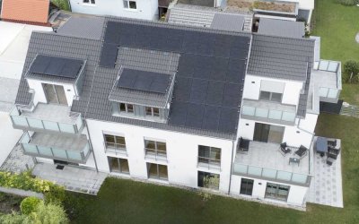Dachgeschosswohnung zu vermieten! 2 Balkone, frei begehbare Dusche