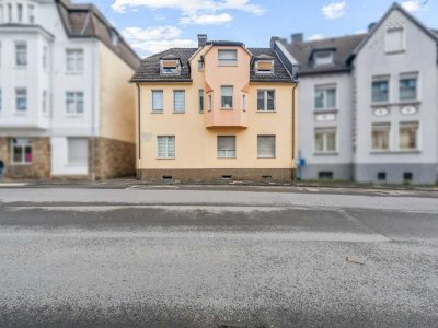 Vermietetes Dreifamilienhaus mit fünf Garagen in Hagen-Boele