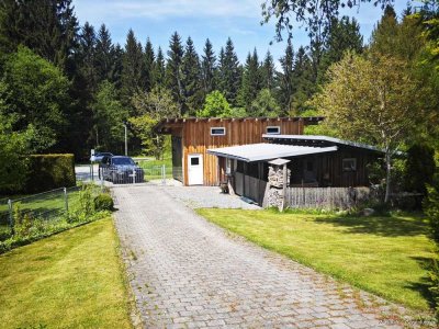 Sehr gepflegte Doppelhaushälfte mit viel Grund und Garage, zusätzl. für Wohnmobil - in Spiegelau