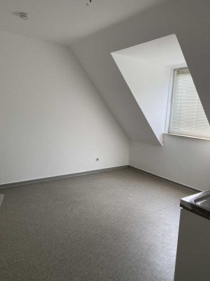 1-Zi.-DG-Whg. für Studenten, in Uni Nähe